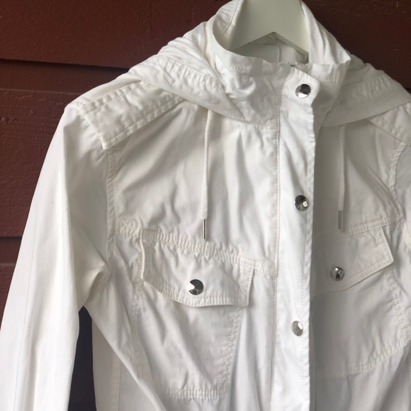 Aritzia (Talula) White Jacket - Picture 2 of 5